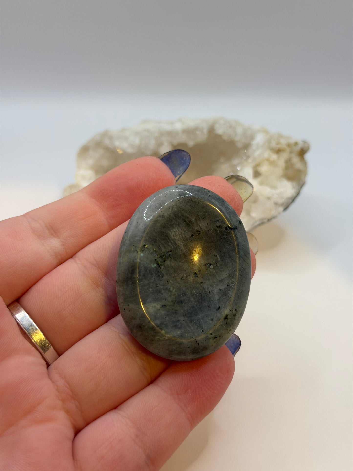 Labradorite thumbstone