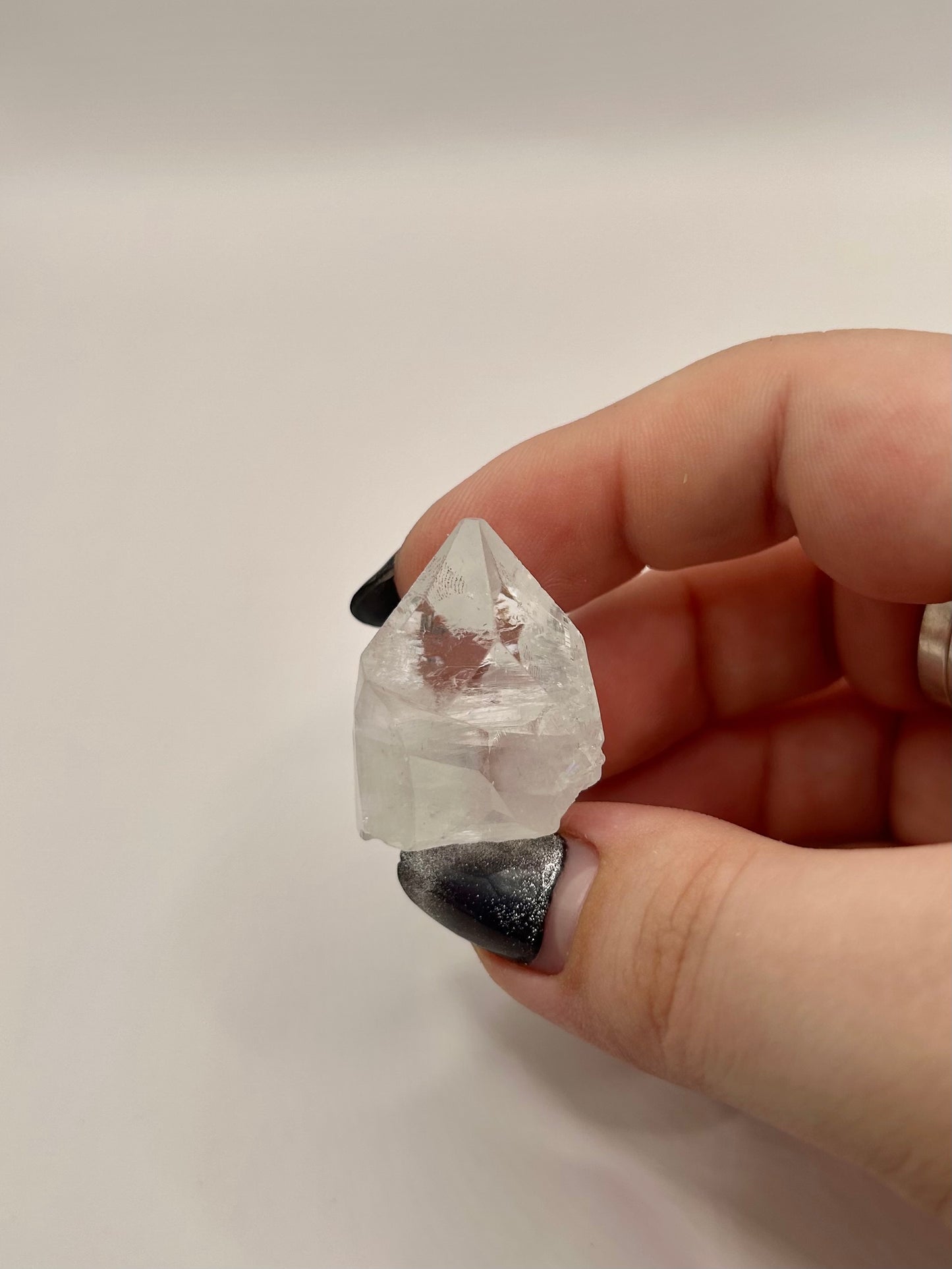 Apophyllite diamonds