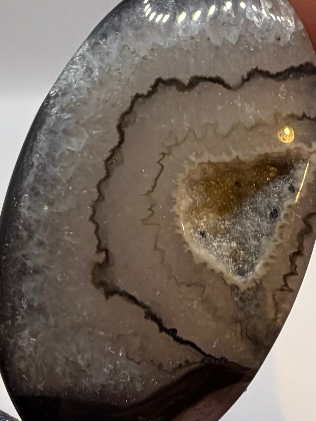 Druzy black agate palmstone