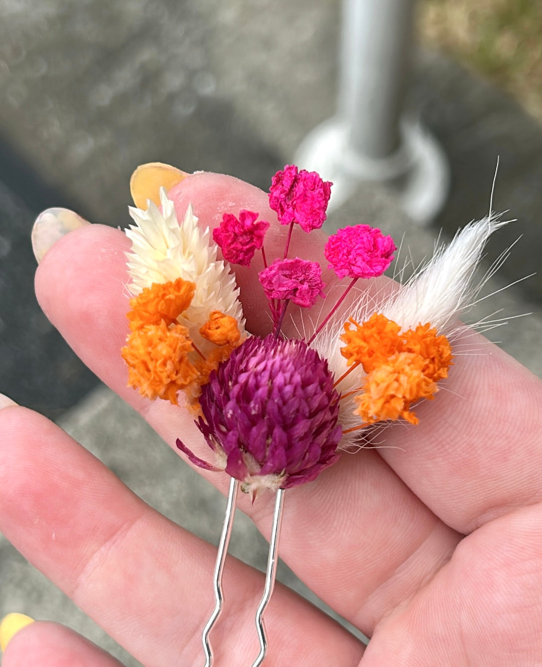 Dried flower hair pins
