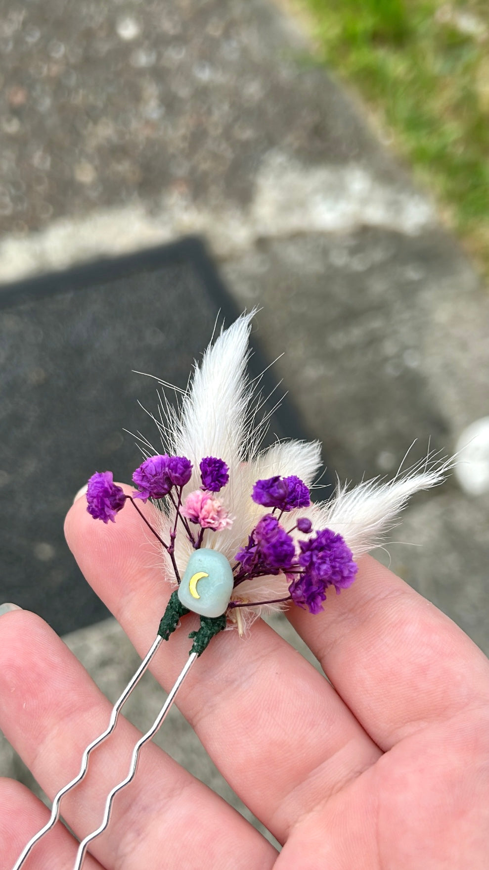 Dried flower hair pins