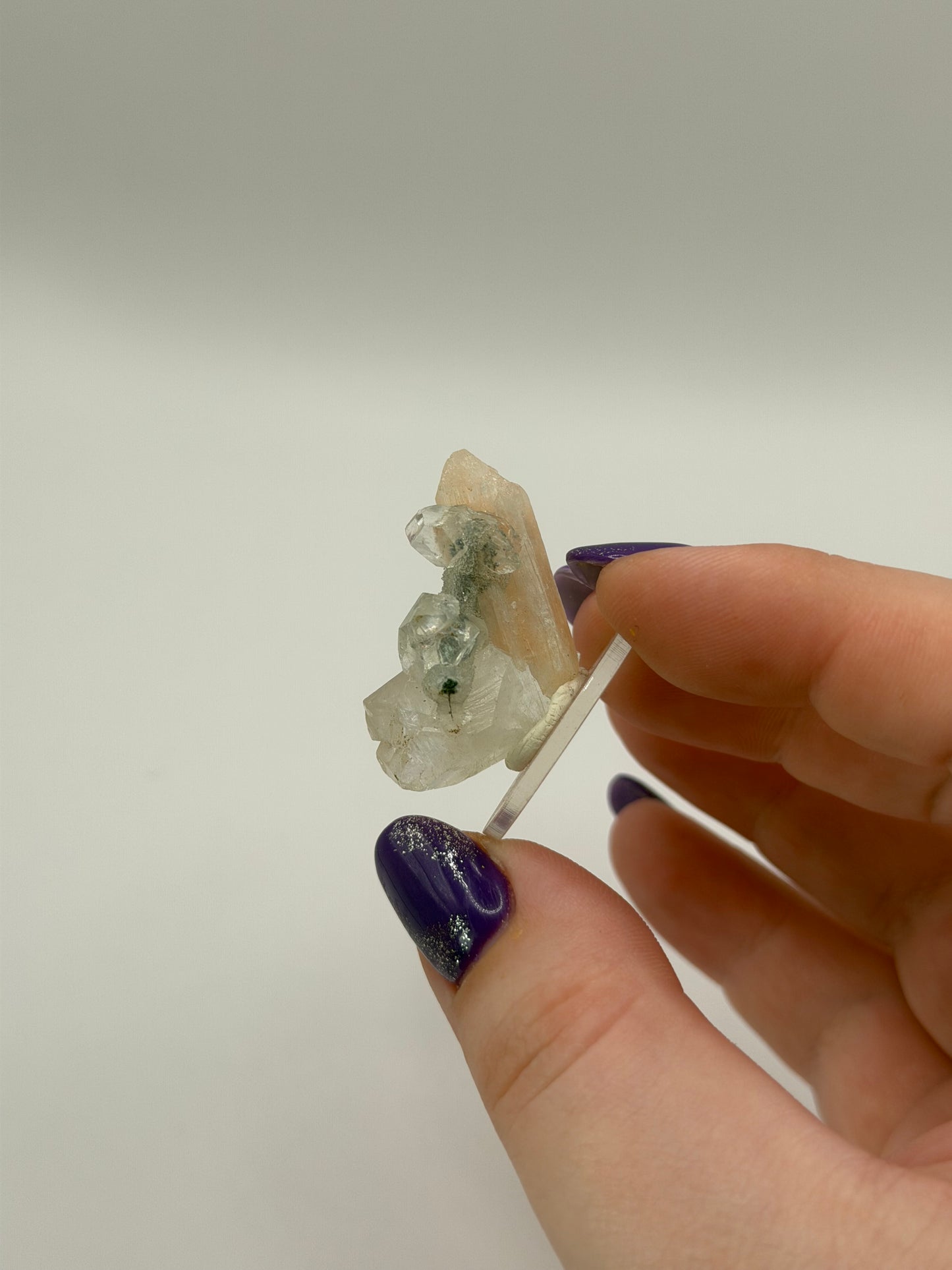 Diamond Apophyllite with stillbite