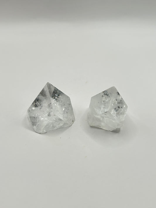 Apophyllite diamonds