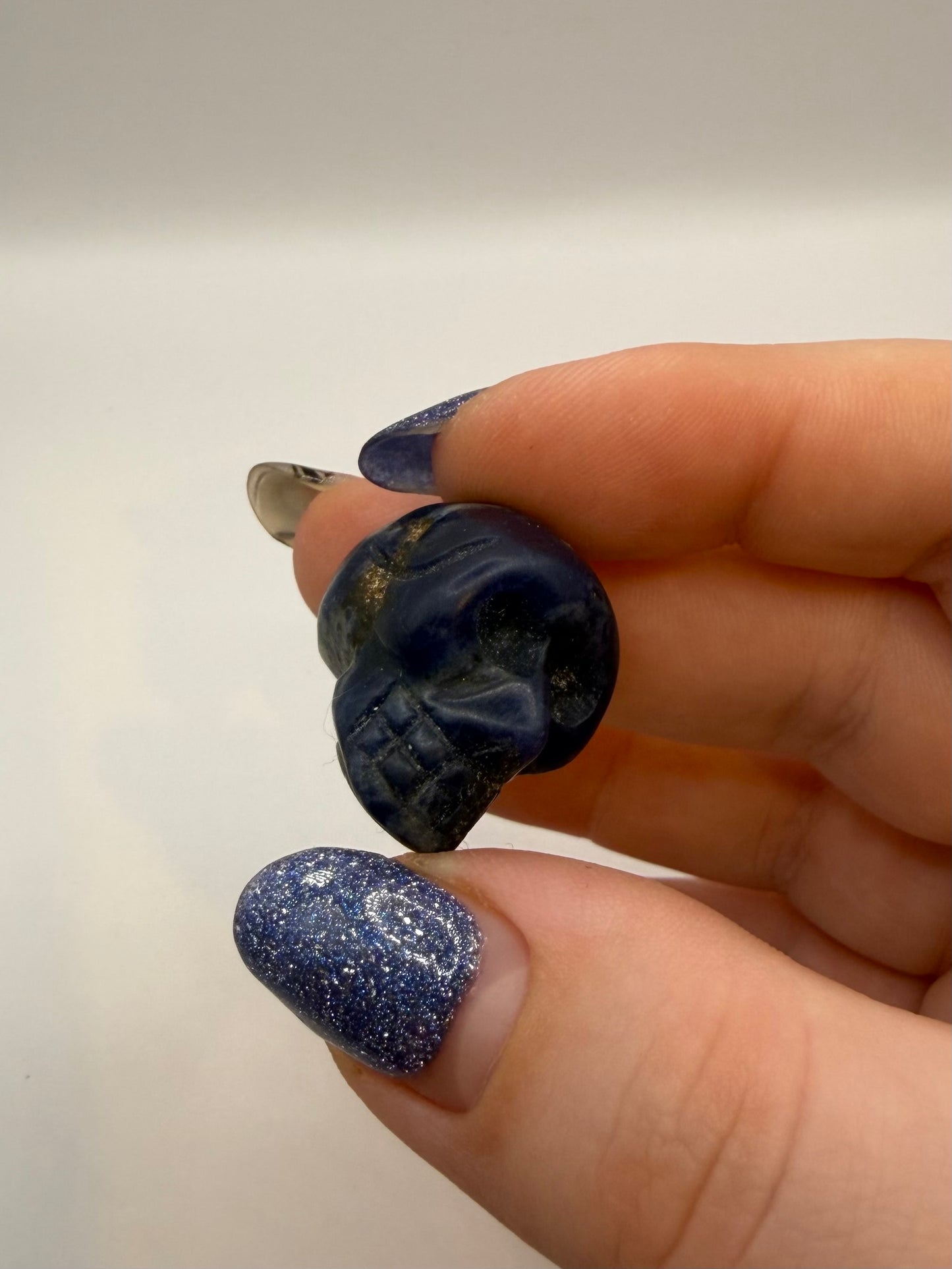 Sodalite skull