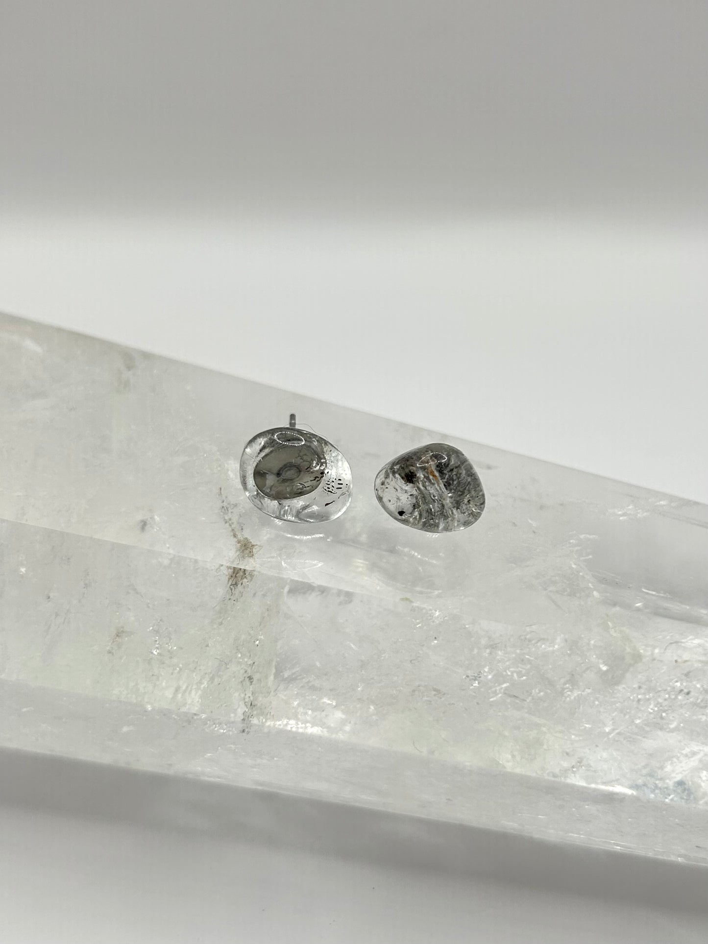 Garden quartz studs