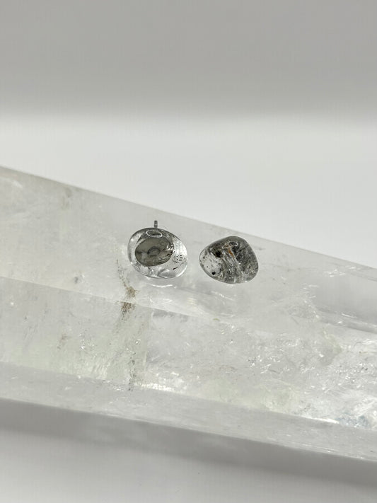 Garden quartz studs