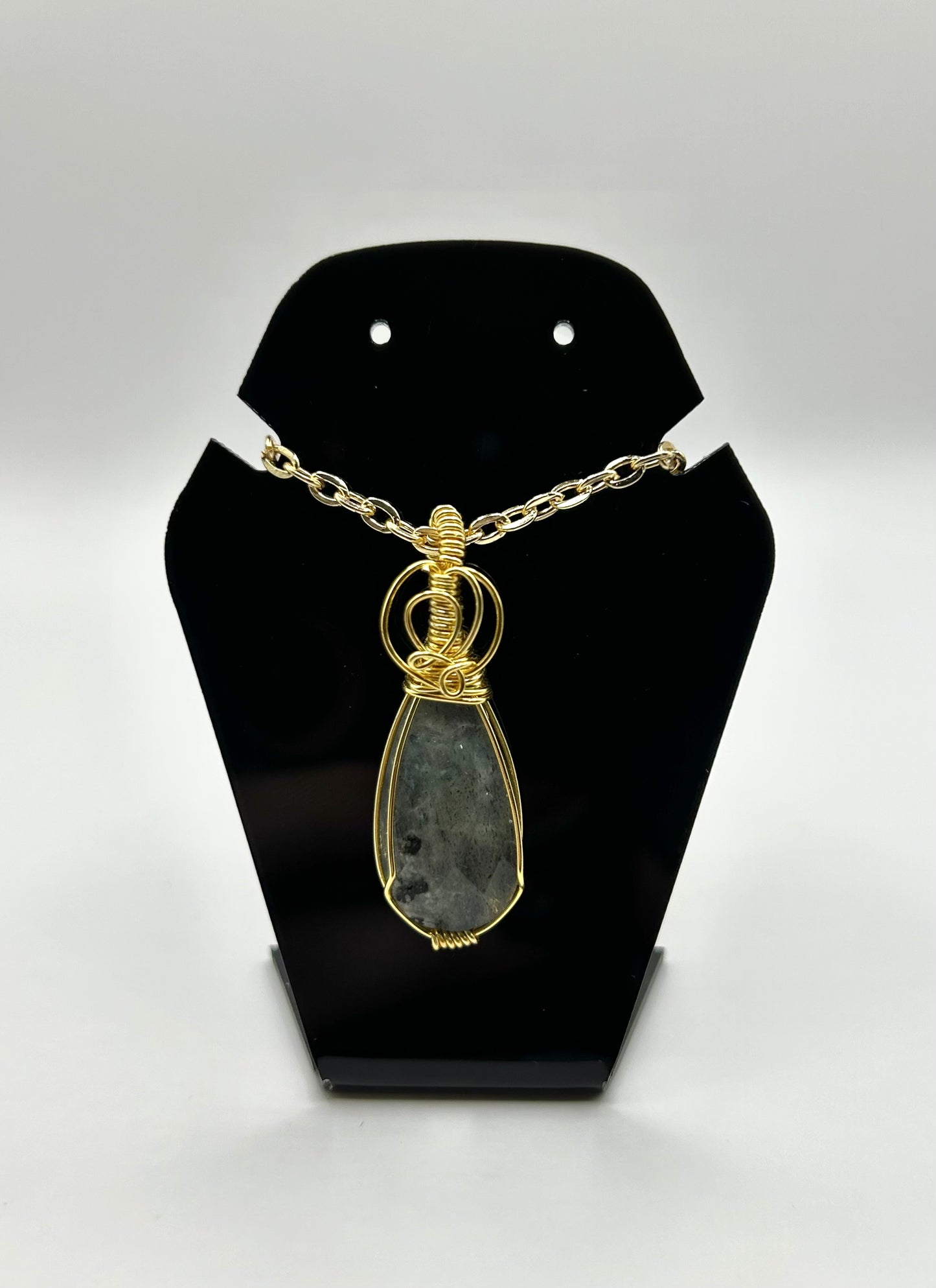 Labradorite tear drop pendant