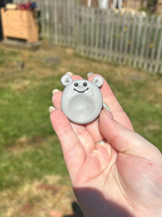 Hippo thumb stone