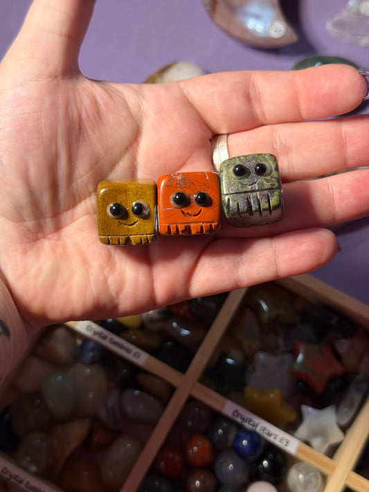 Crystal pets