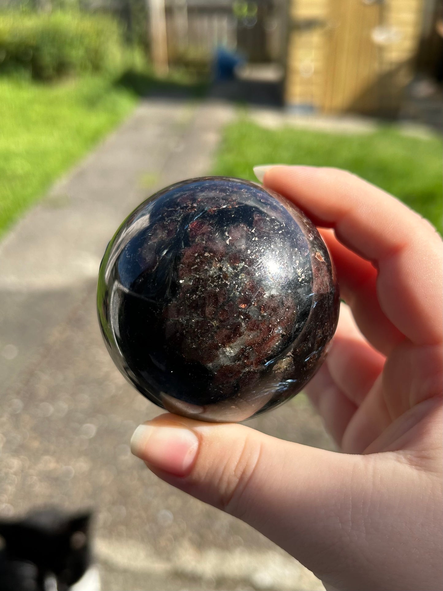 Garnet x Arfvedsonite sphere