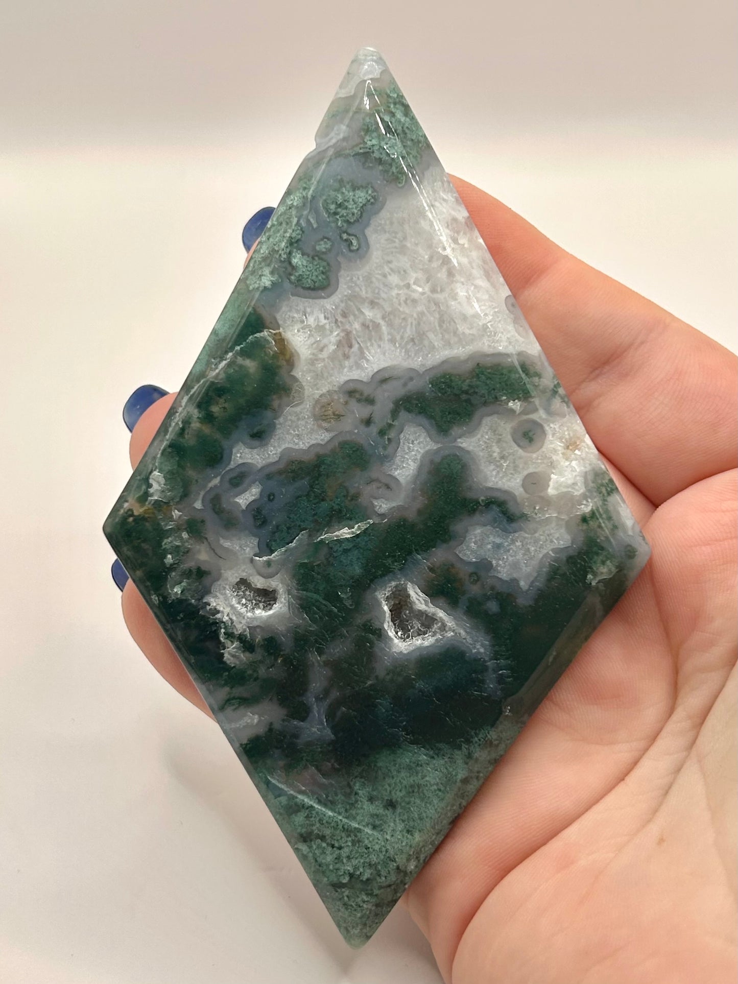 Moss agate diamond on stand