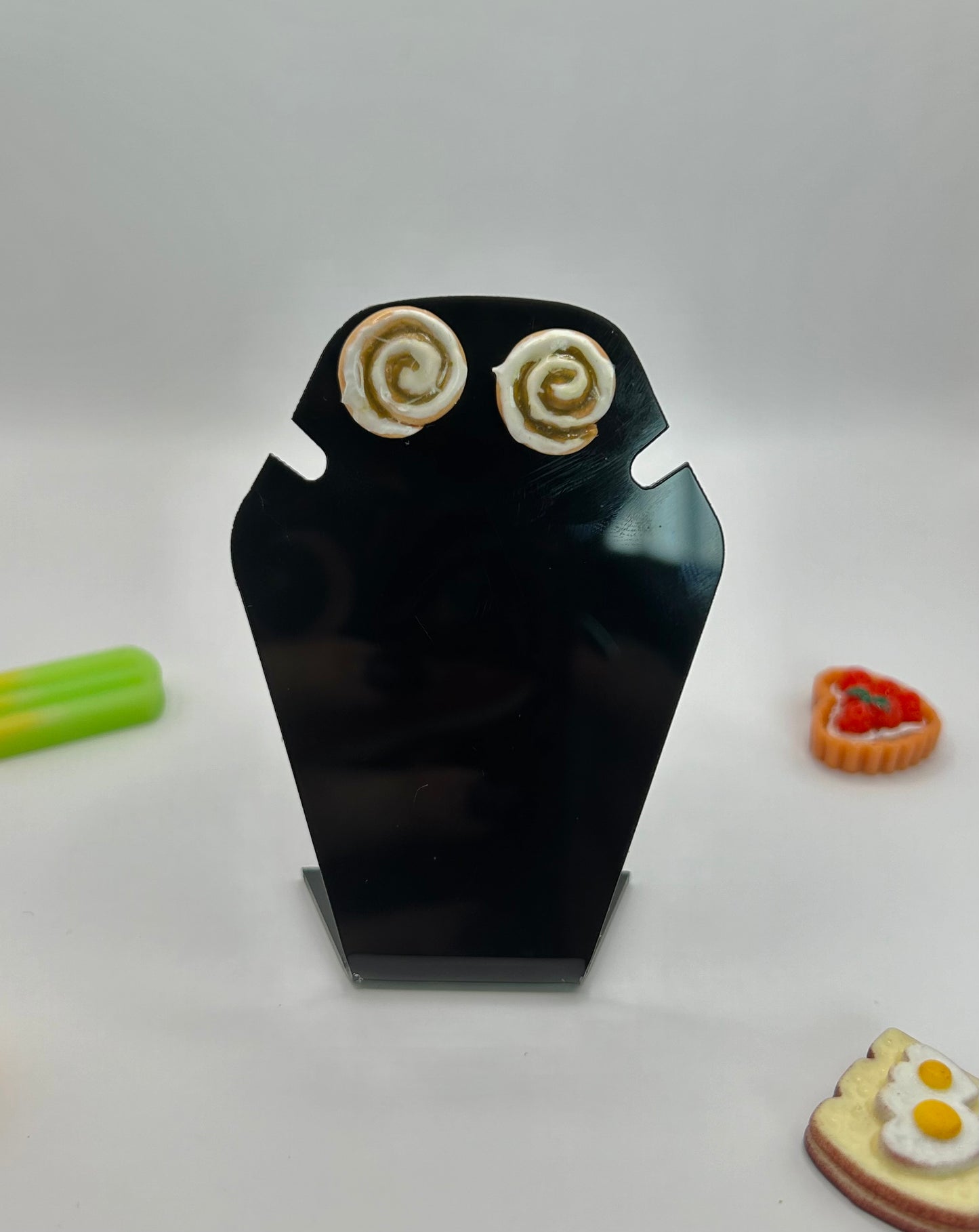 Cinnamon swirl stud earrings