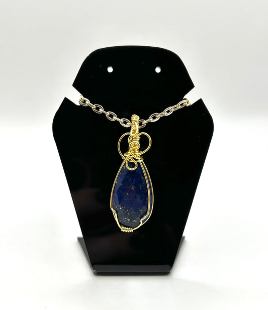 Lapis lazuli pendant