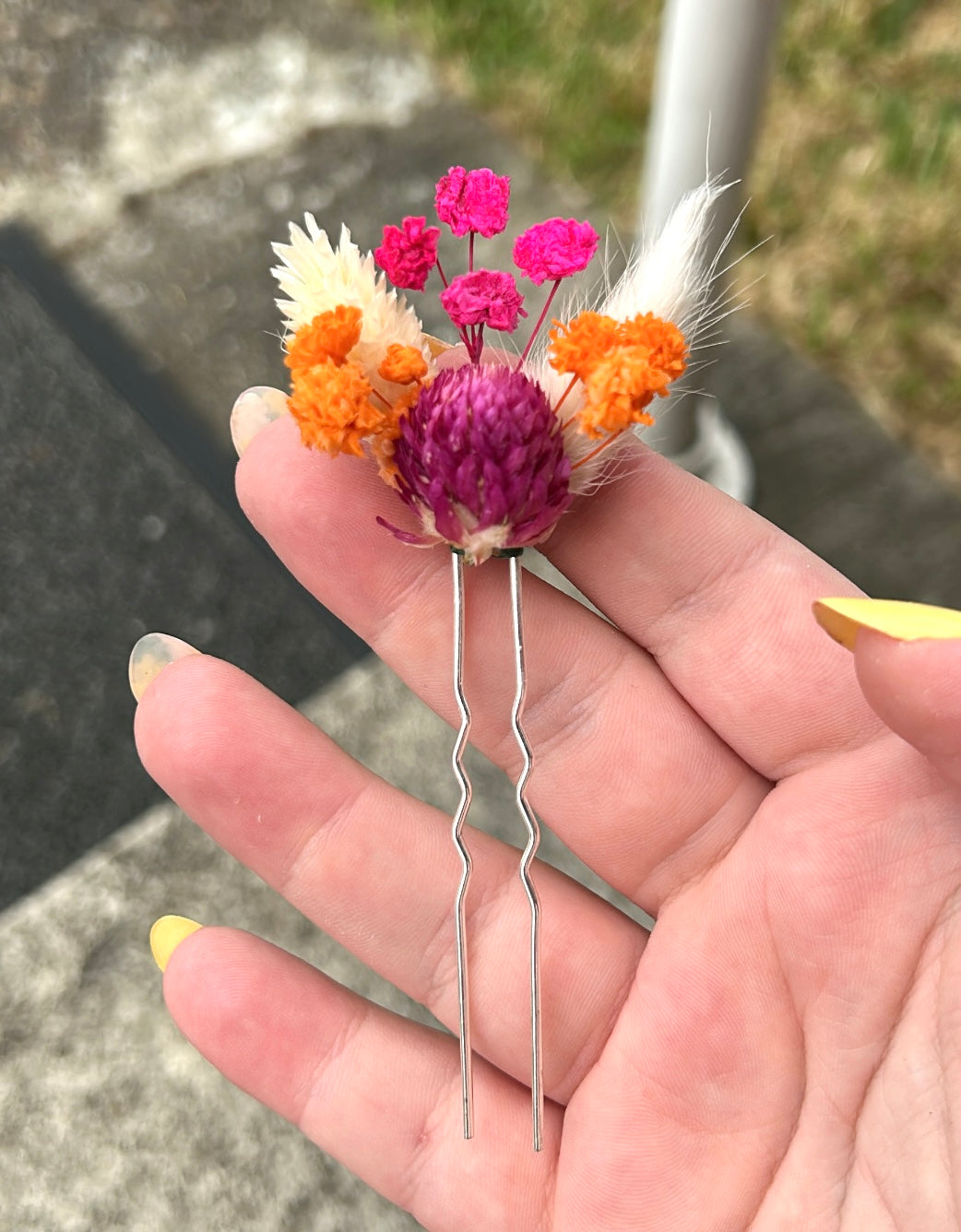 Dried flower hair pins